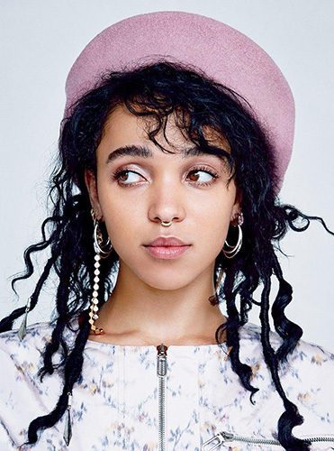 Things-You-Didnt-Know-About-FKA-Twigs-2